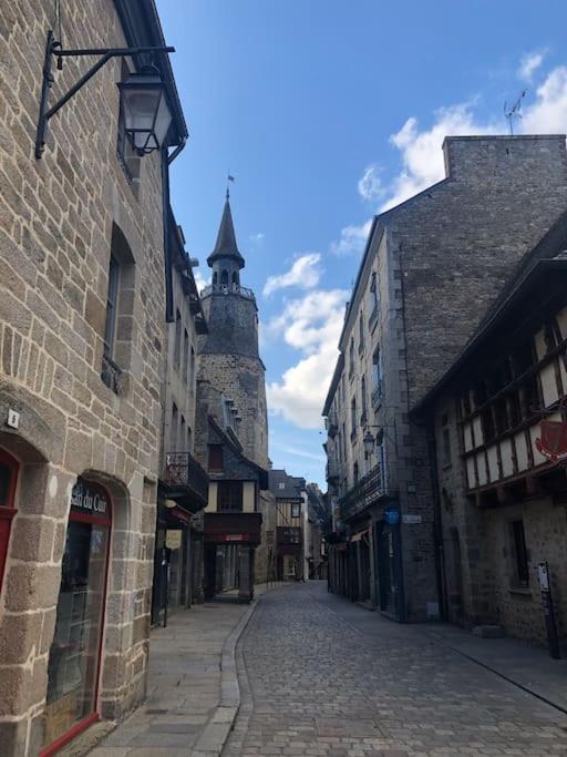 Appartement En Plein Coeur Historique De Dinan Eksteriør bilde