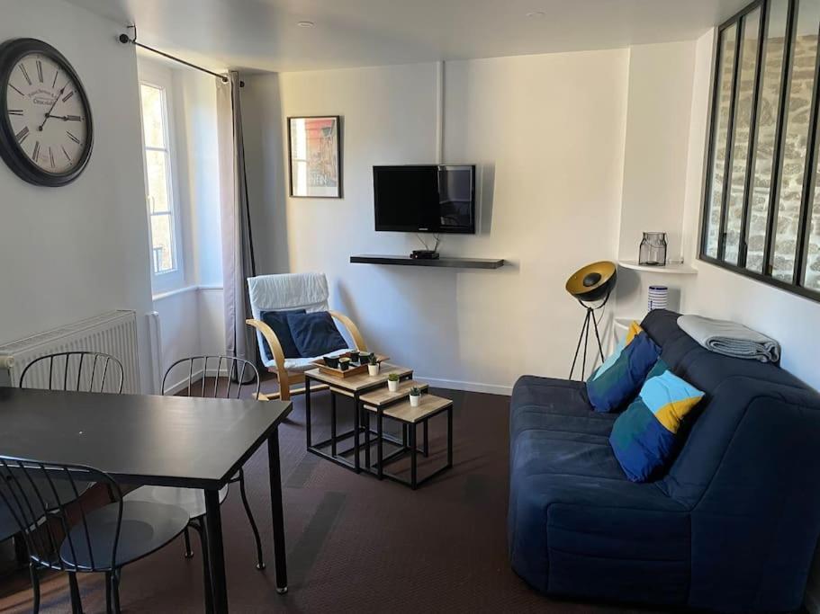 Appartement En Plein Coeur Historique De Dinan Eksteriør bilde
